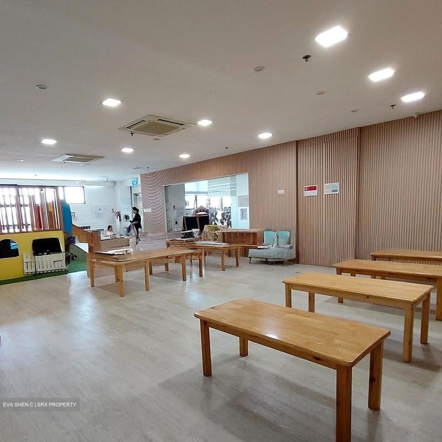 Upper Aljunied Link (D13), Retail #611817571